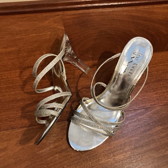 Shiny Silver slip on Heels with a clear heel and glitter straps - Picture 6 of 7